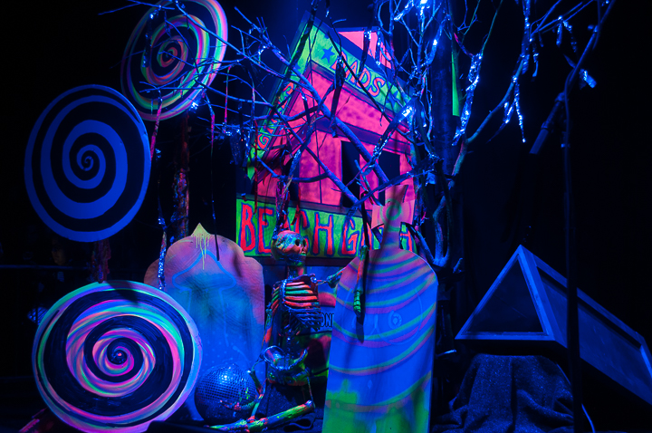 BeachGoth4 - Photography by Mila Reynaud